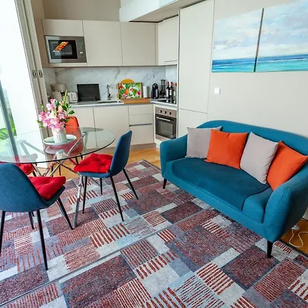 View - Flora Garden Apartment Porto